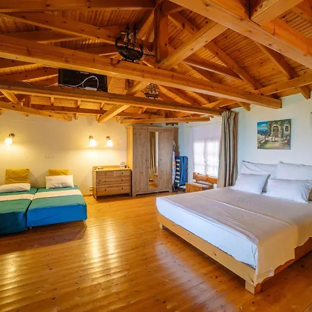 First In The Sea With Amazing View House Hébergement de vacances